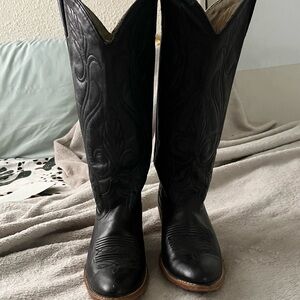 Black cowgirl boots🖤